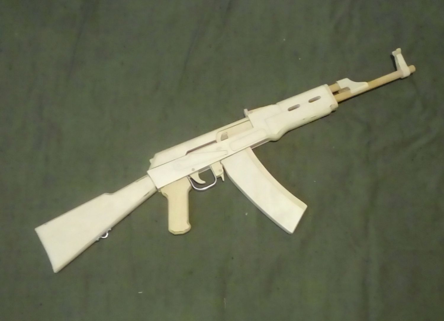 И я такой пау, ау, у, 